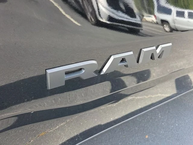 New 2026 Diamond Black Crystal Pearl-Coat Exterior Paint RAM Big Horn/Lone Star image 20