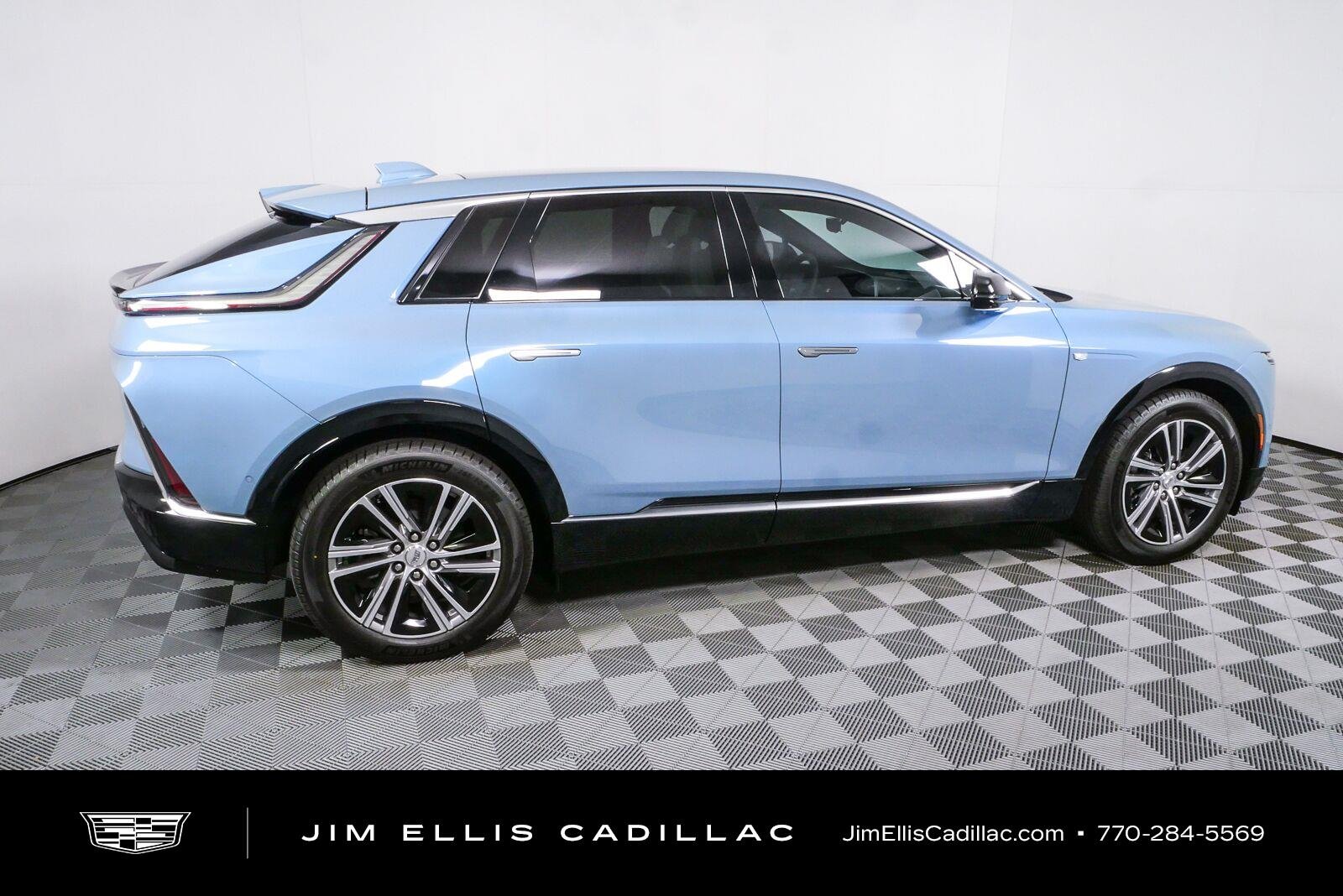 New 2027 Blue Graphite Tricoat Cadillac Premium Luxury image 2