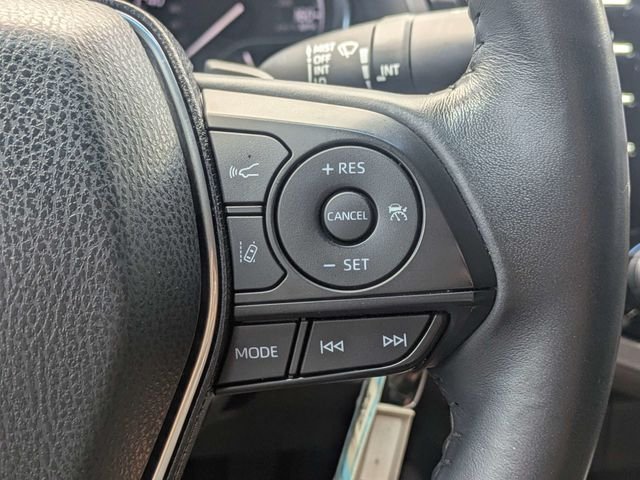 Used 2018 Gray Toyota SE image 25