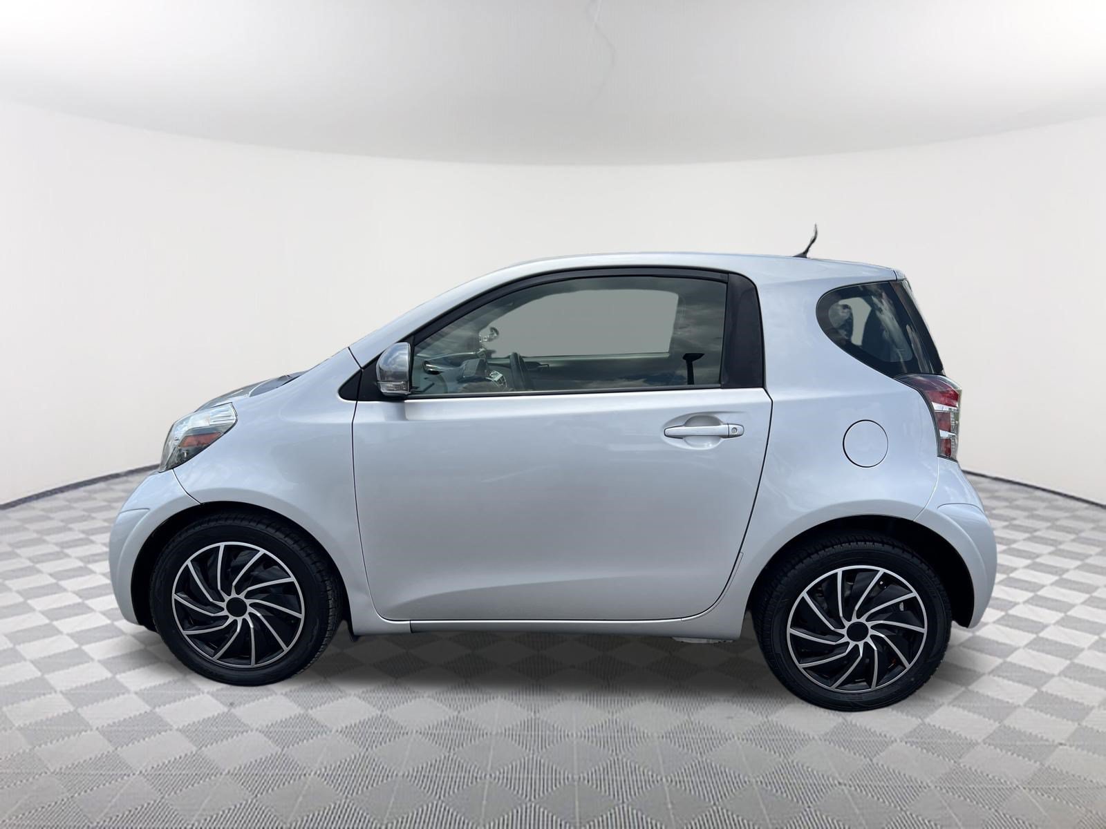 Used 2012 Classic Silver Metallic Scion  image 8