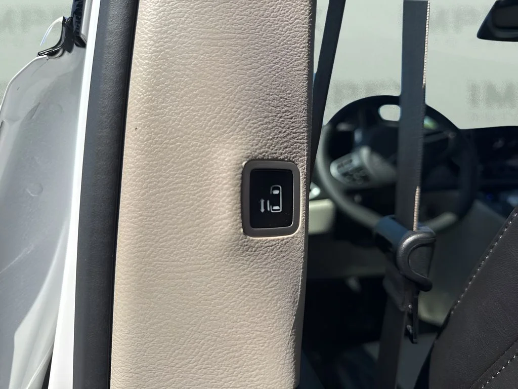 Used 2023 White Chrysler Touring L image 30