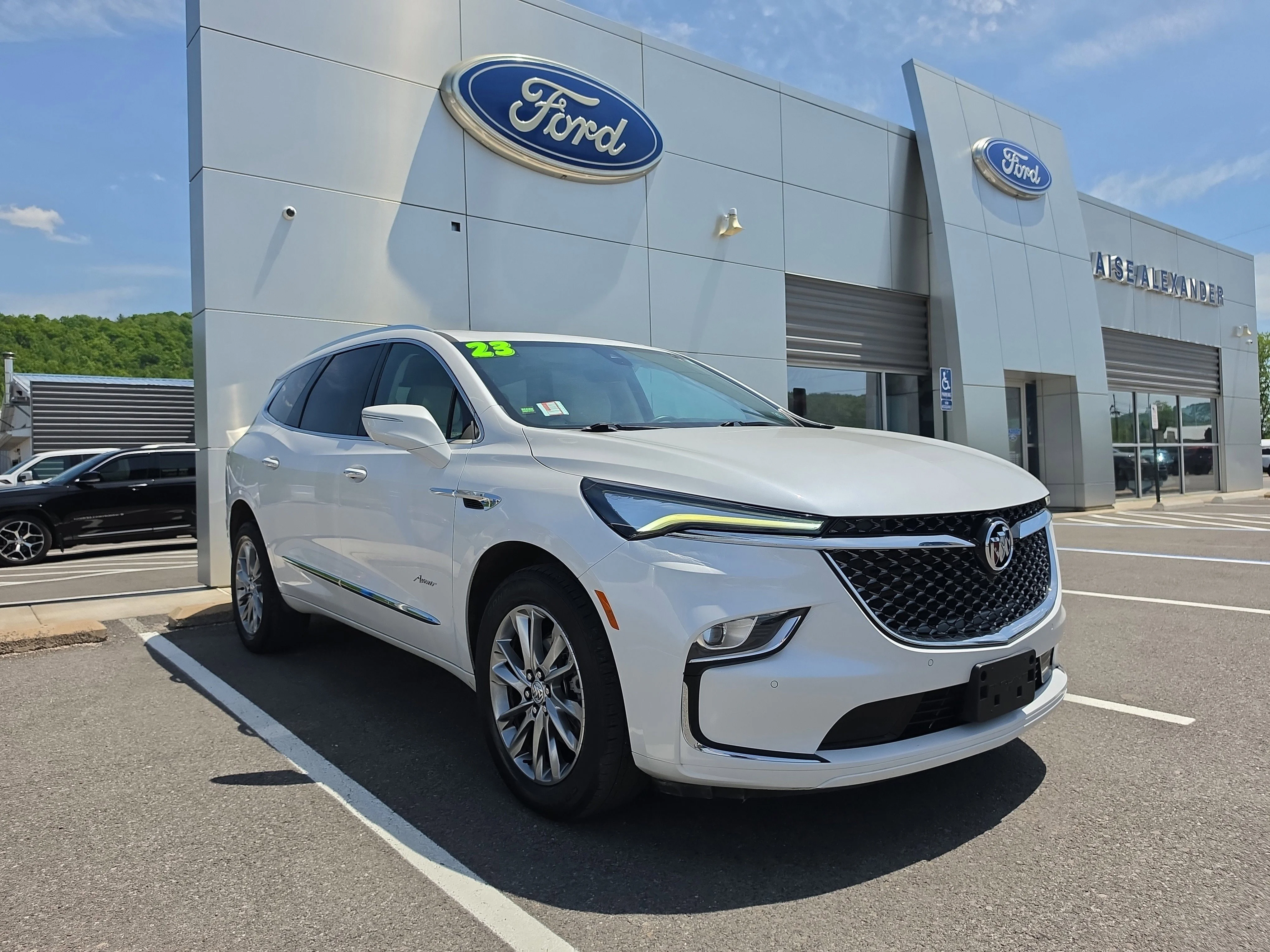 Used 2023 White Frost Tricoat Buick Avenir image 1
