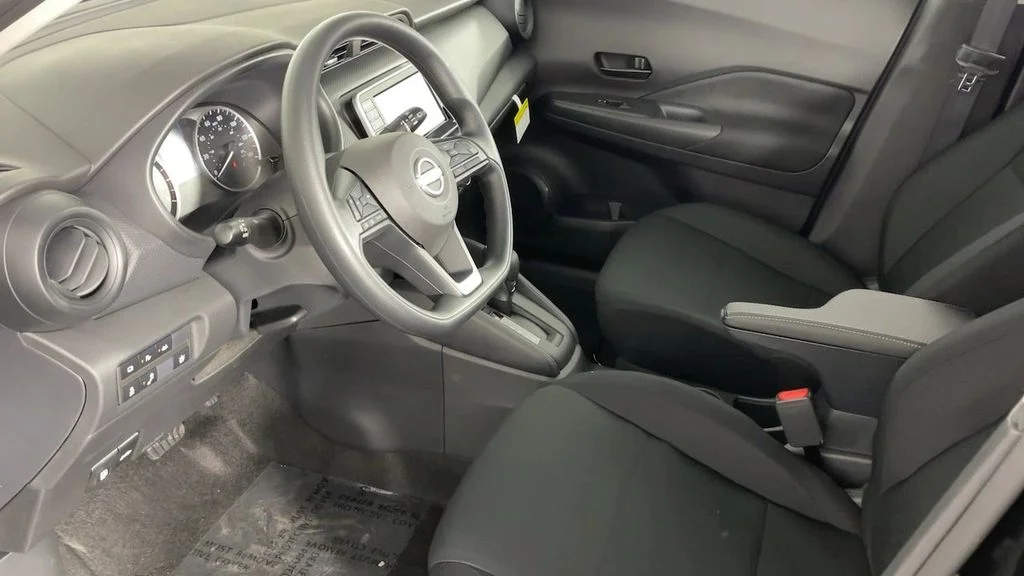 2025 Nissan KICKS PLAY Base - Photo 11