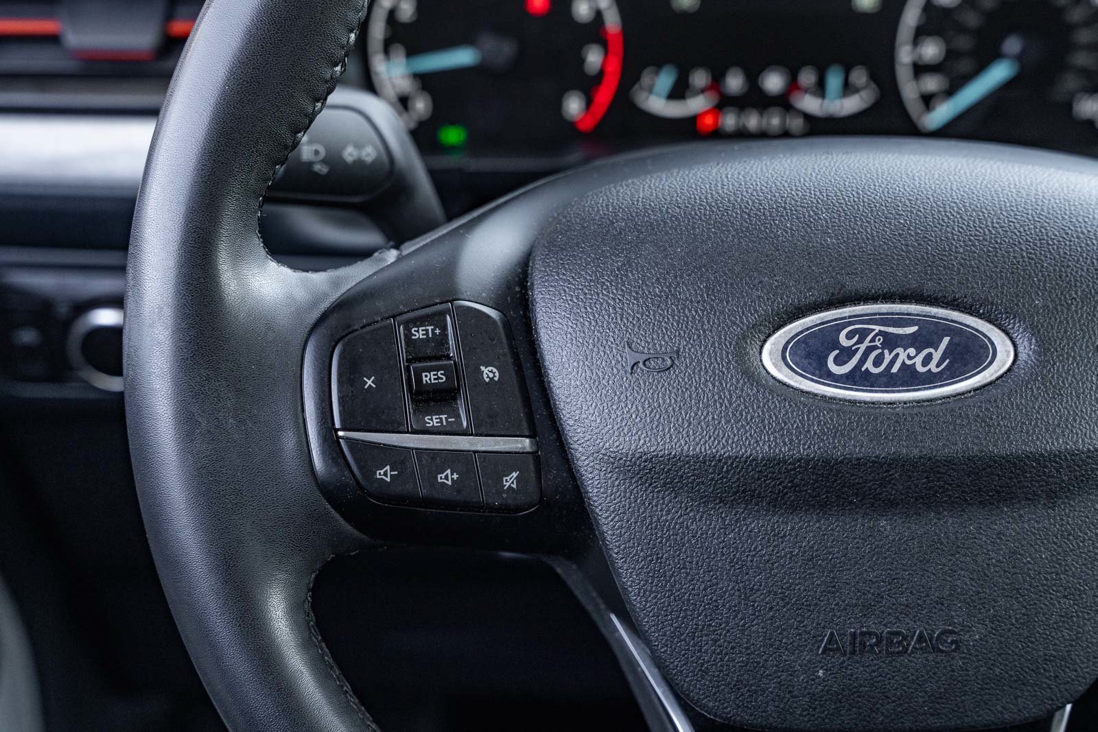 Used 2023 Green Ford XLT image 25