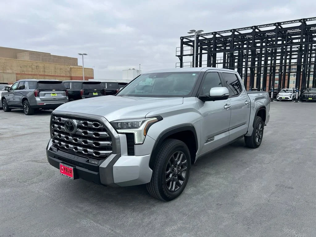 2025 Toyota Tundra Platinum 3.4L 4WD CrewMax 5.5' Bed's photo