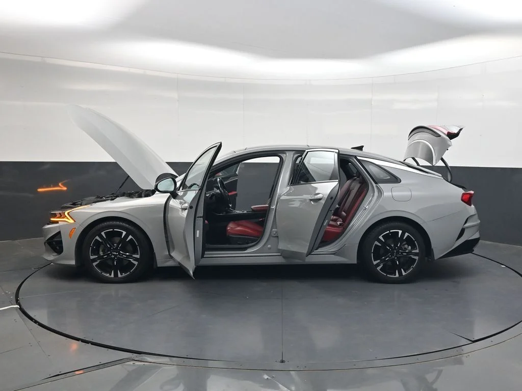 Used 2022 Gray Kia GT-Line image 33