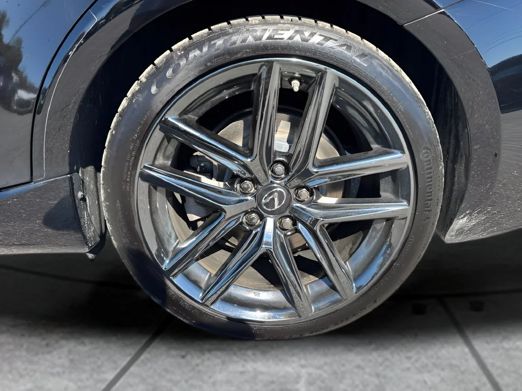 Used 2020 Black Lexus 300 image 33