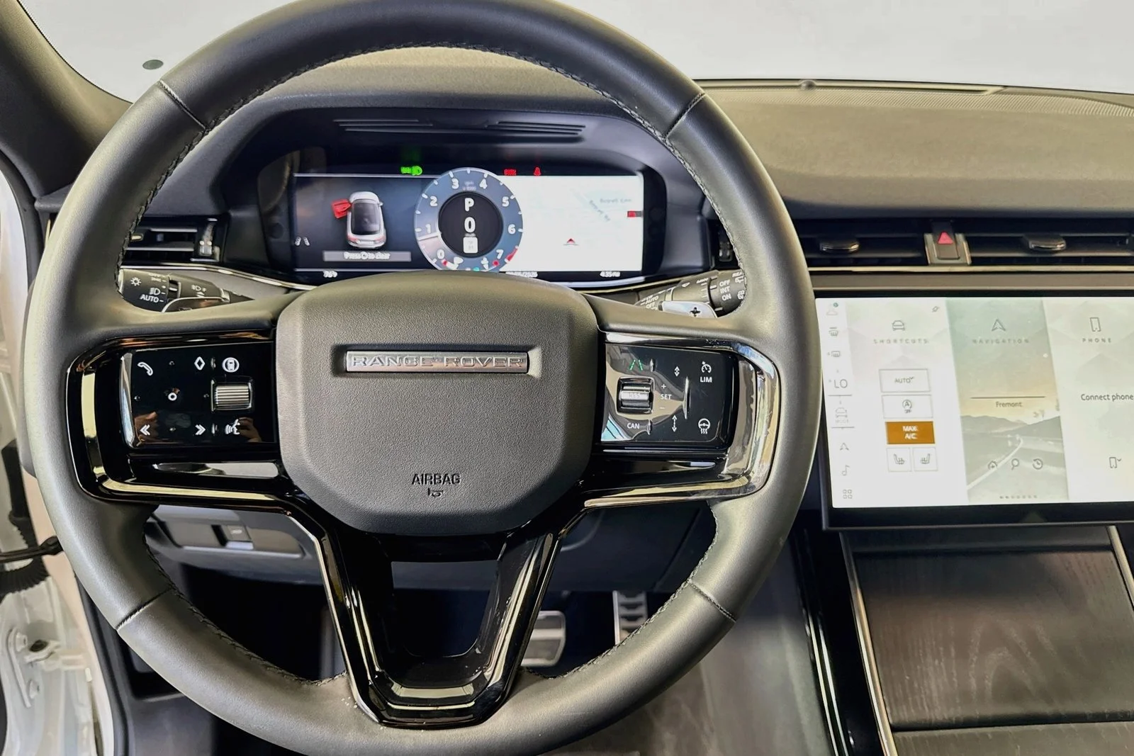 Used 2024 Fuji White Land Rover Dynamic SE image 11