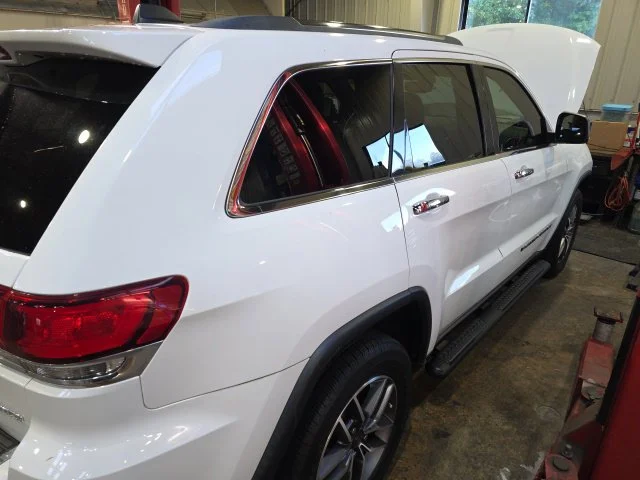 Used 2022 White Jeep Limited image 8
