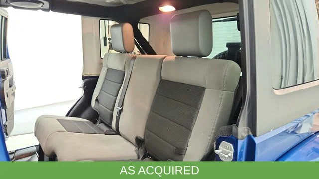 Used 2010 Blue Jeep Unlimited Sahara image 20