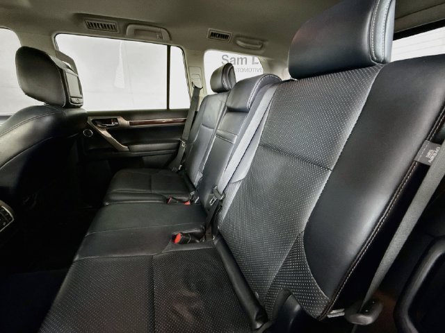 Used 2015 Silver Lexus 460 Luxury image 25
