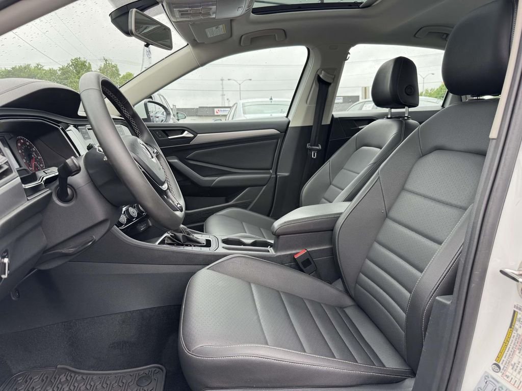 2021 Volkswagen Jetta SE - Photo 14