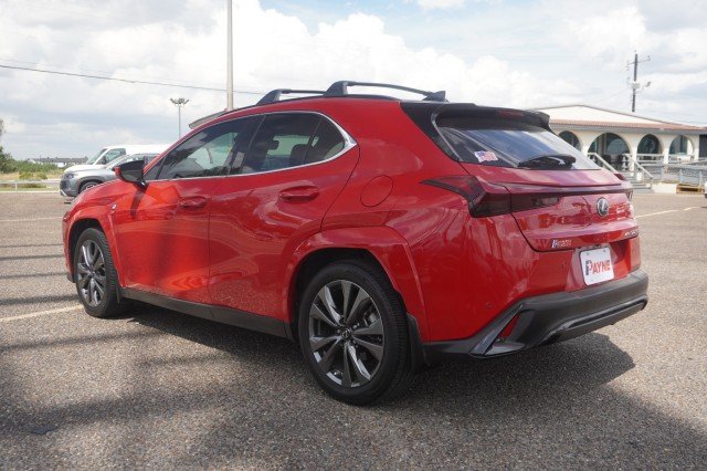 Used 2024  Lexus UX 250h F SPORT Handling image 11
