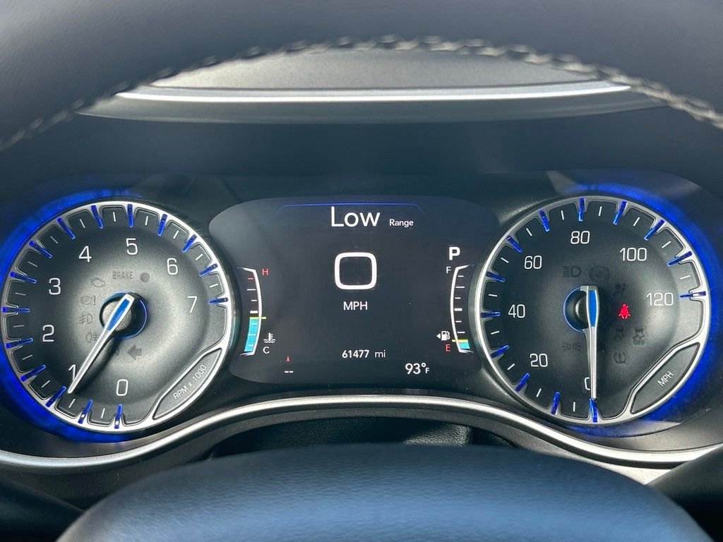 Used 2024 Silver Chrysler Touring L image 17