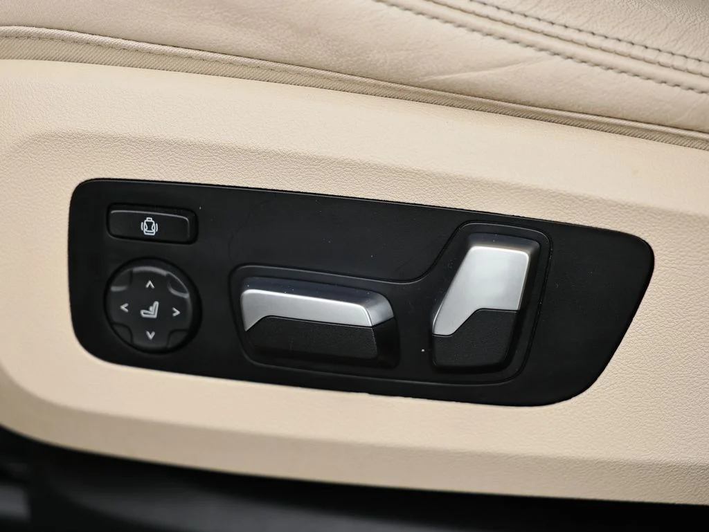Used 2022 Arctic Gray Metallic BMW xDrive40i image 22