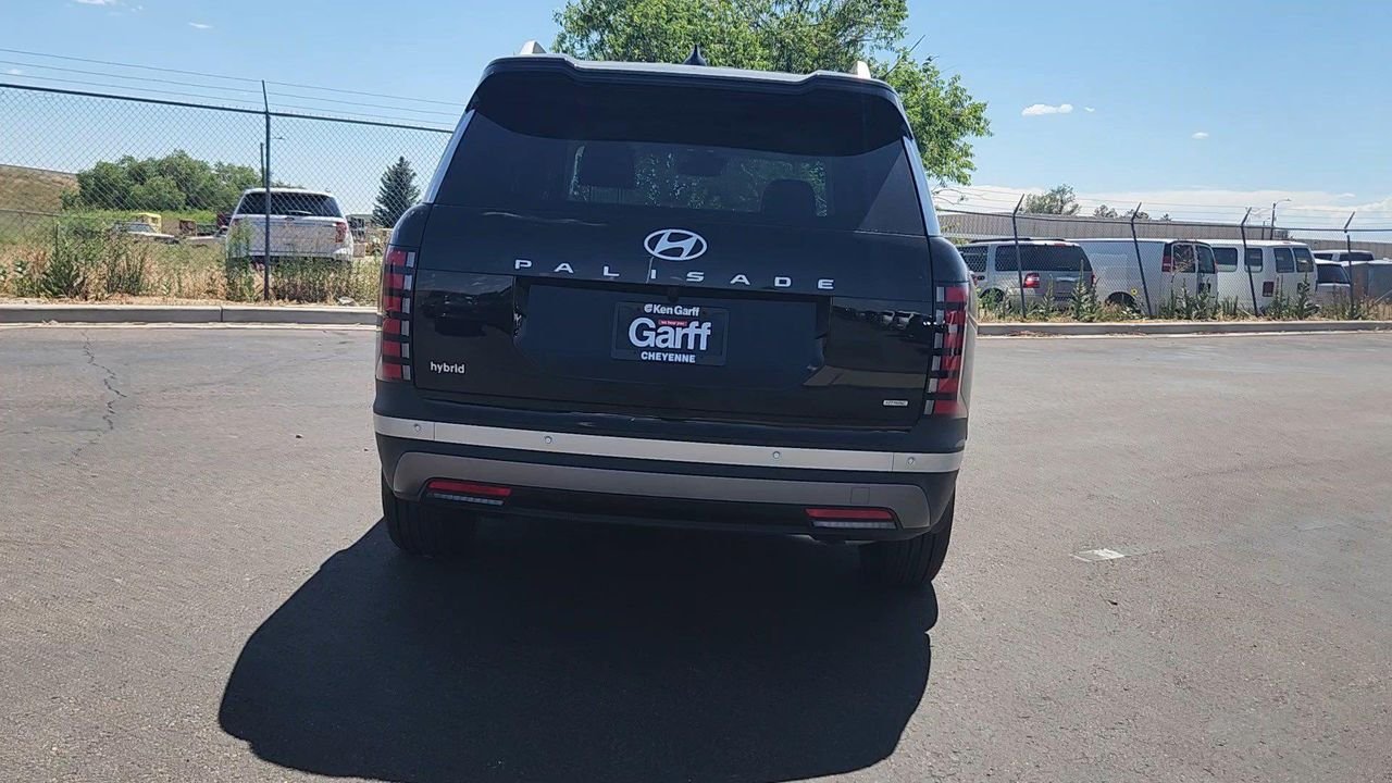 New 2026 Abyss Black Pearl Hyundai SEL Premium 8P image 3