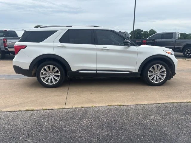 Used 2023 Star White Ford Limited image 3