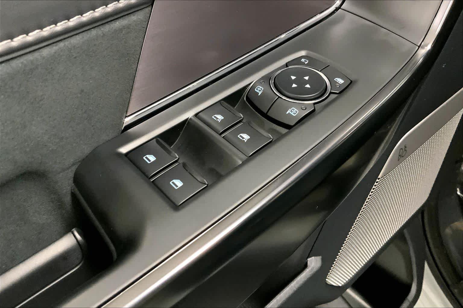 New 2026 Avalanche Ford Platinum® image 17