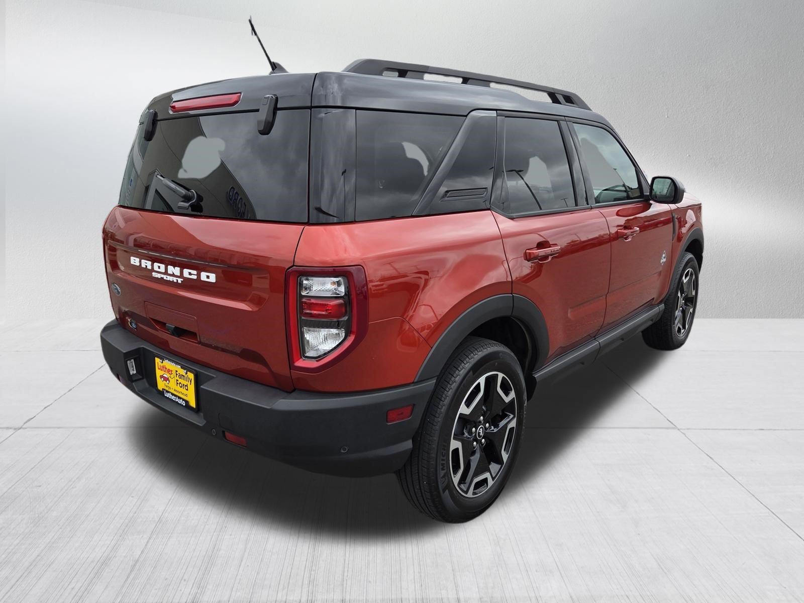Certified Used 2023 Hot Pepper Red Tinted Clearcoat Ford Outer Banks image 7