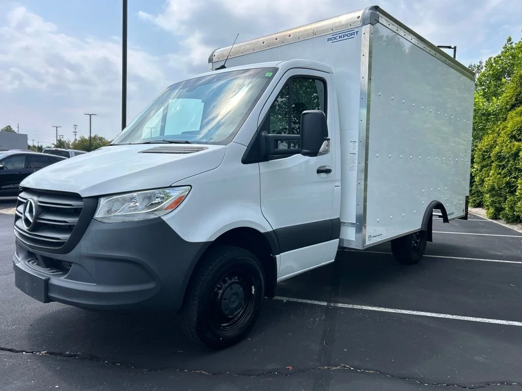 2024 Mercedes-Benz Sprinter Cab Chassis Base
