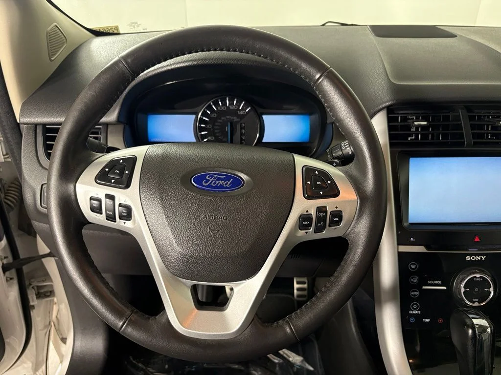 Used 2014 White Ford Sport image 28