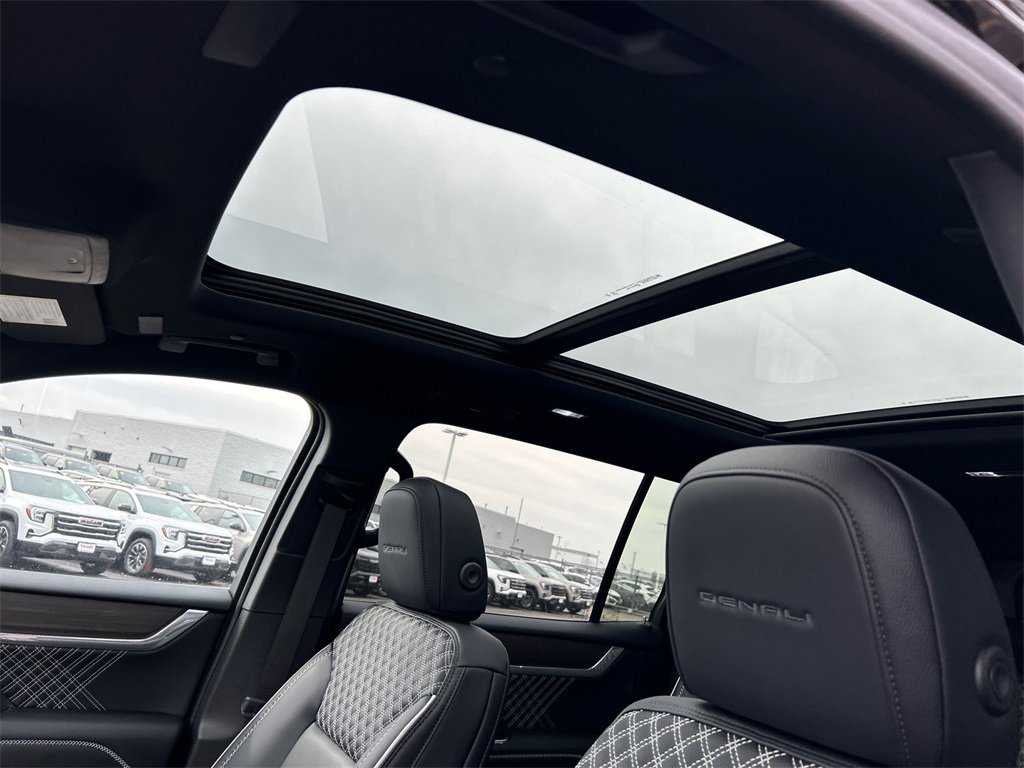 2026 GMC ACADIA - Image 29