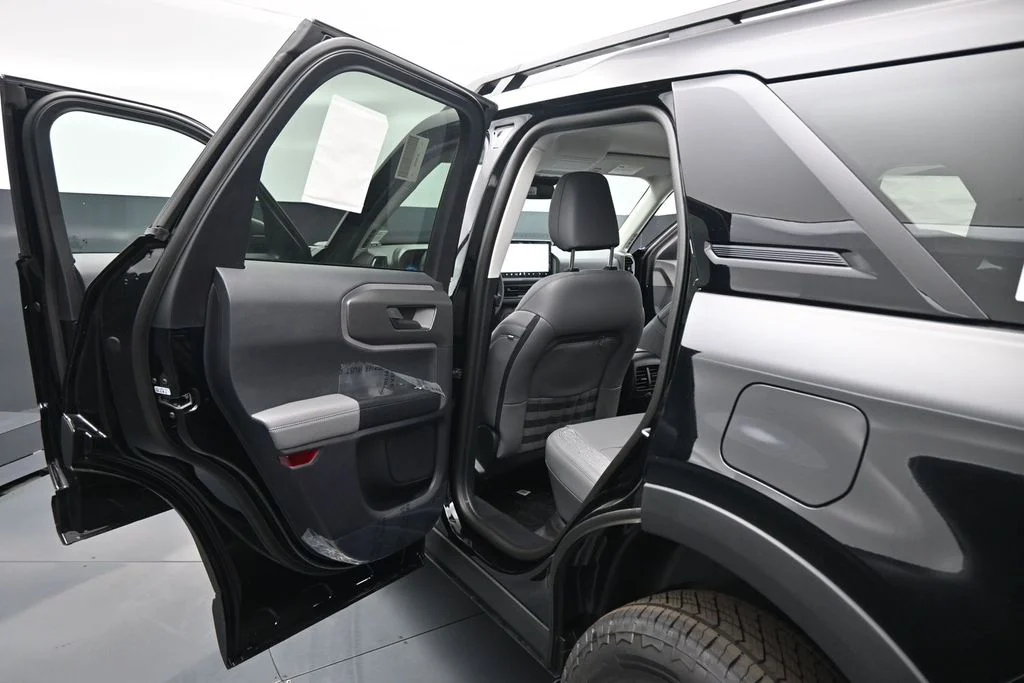 New 2026 Shadow Black Ford Badlands image 17