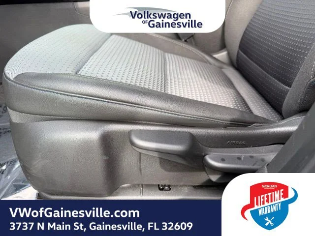 Used 2025 Crimson Metallic Chevrolet LT image 17