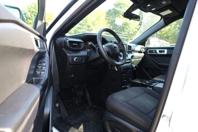 Used 2022 White Ford Base image 16