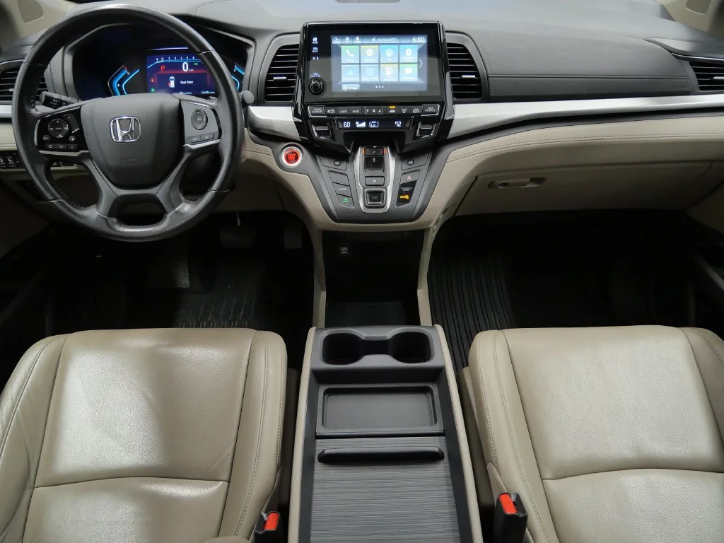 Used 2018 Gray Honda EX-L image 17
