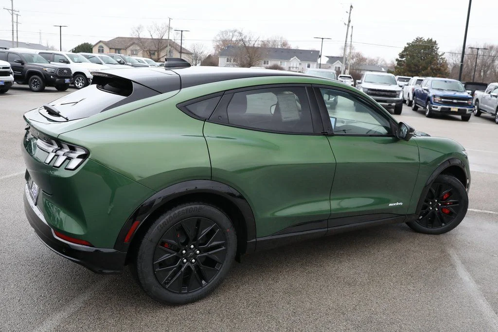 New 2025 Green Ford Premium image 9