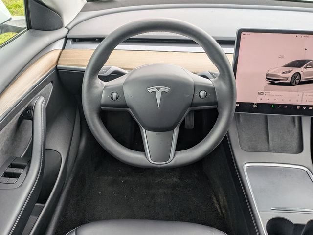 Used 2022 White Tesla Long Range image 30