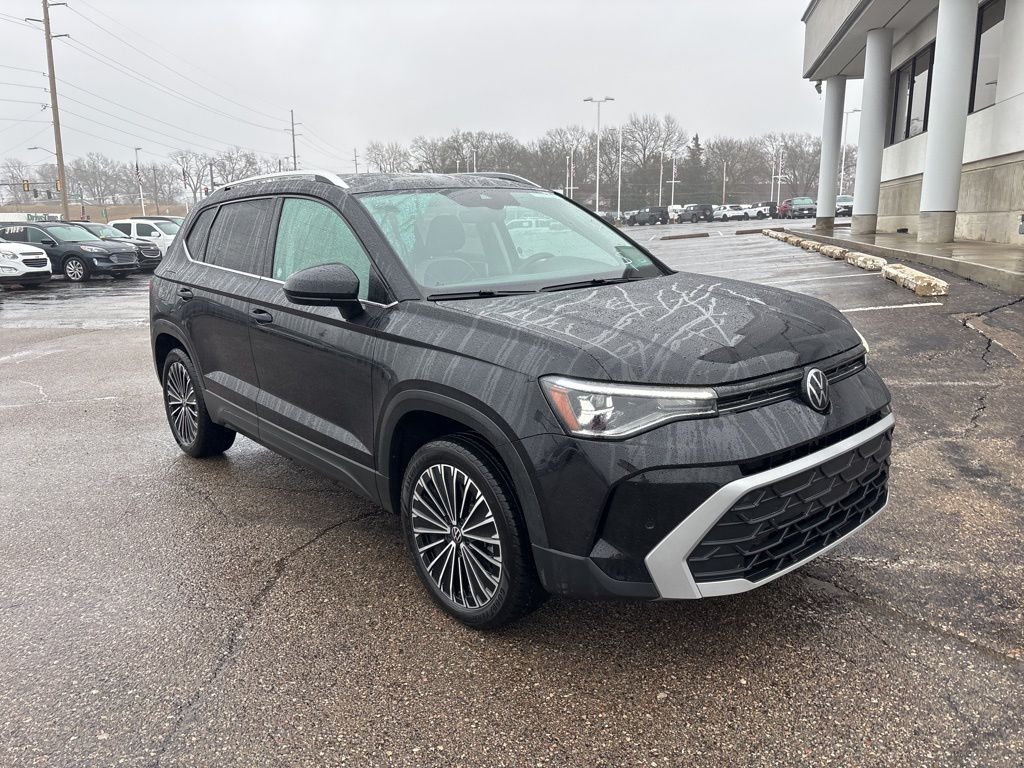 2025 Volkswagen Taos SE
