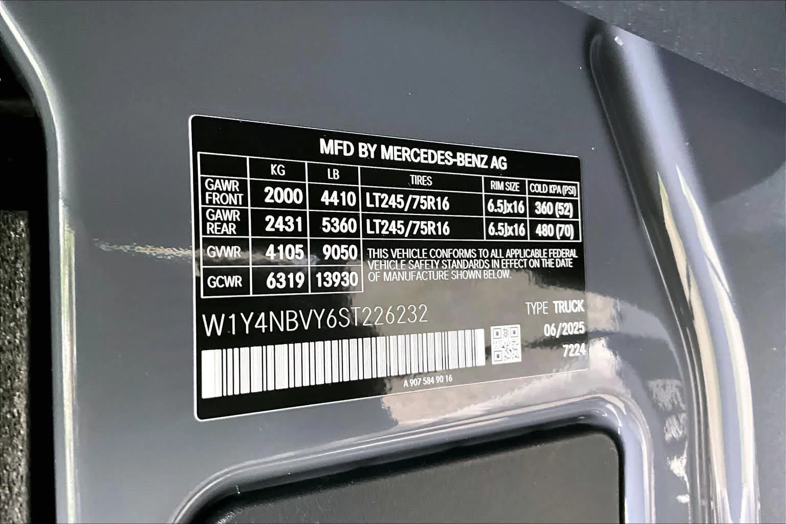 New 2025 D13/Mounting ra Mercedes-Benz  image 13