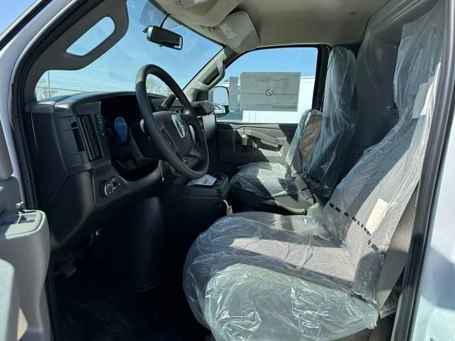2025 Chevrolet Express Cargo Work Van - Photo 7