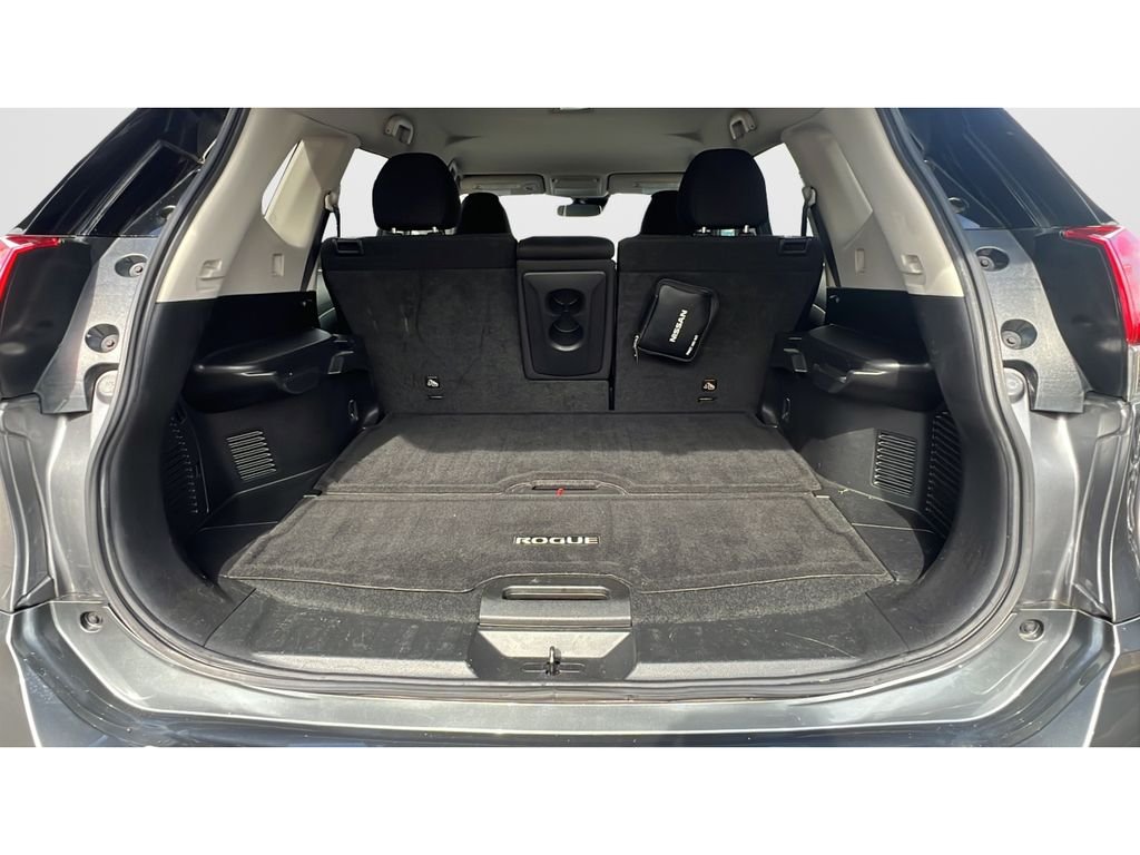 Used 2020 Gray Nissan SV image 9