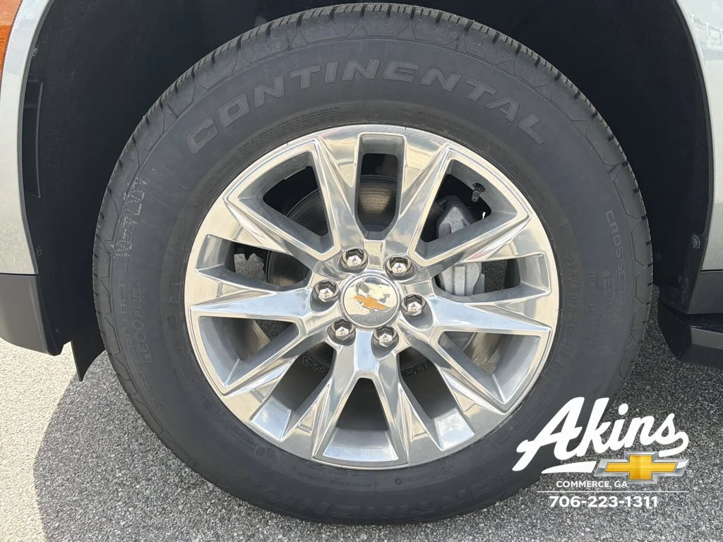 2026 Chevrolet Suburban Premier - Photo 14