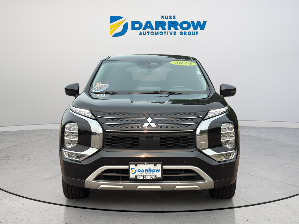 Used 2024 Black Mitsubishi SE image 8