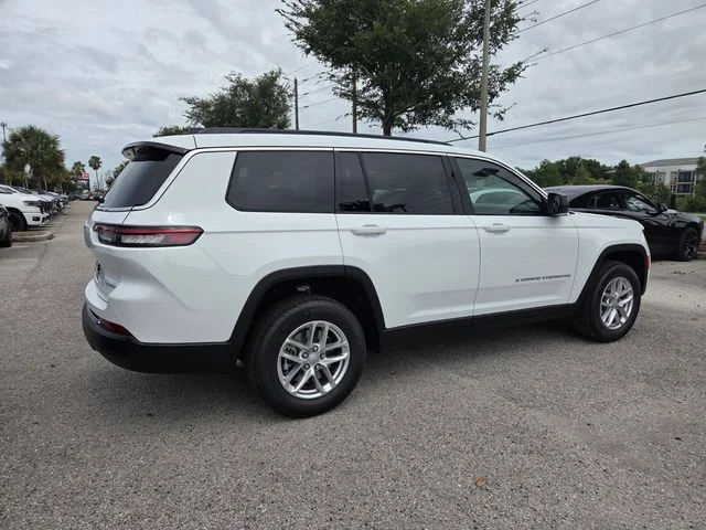 New 2026 Bright White Clear-Coat Exterior Paint Jeep Laredo image 12