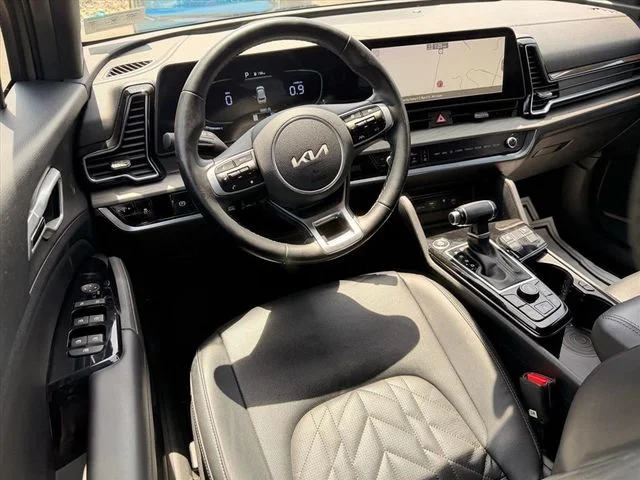 Used 2023 Green Kia X-Line image 6