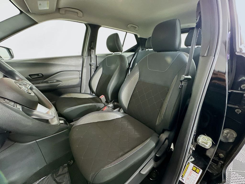 Used 2019 Super Black Nissan S image 20