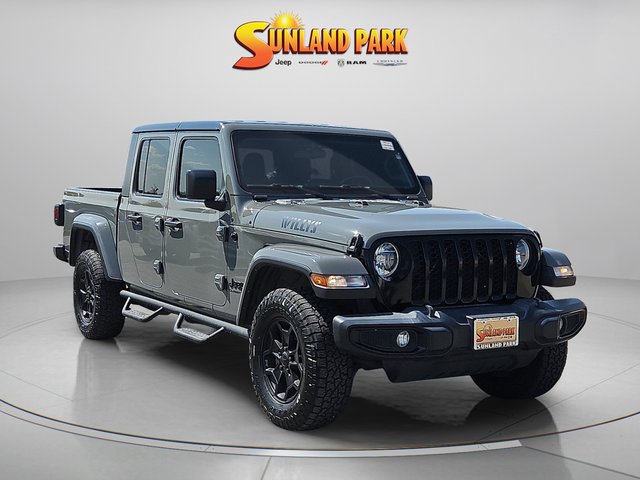 Pre-Owned 2021 Jeep Gladiator Willys 4WD