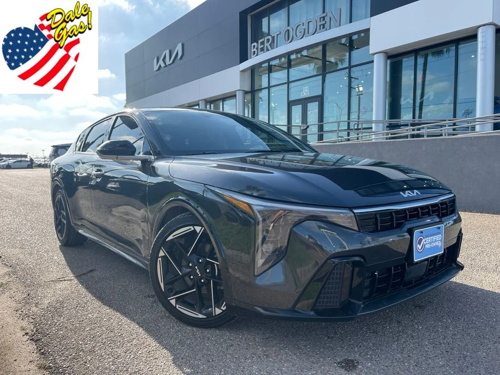 2025 Kia K4 GT-Line AT's photo