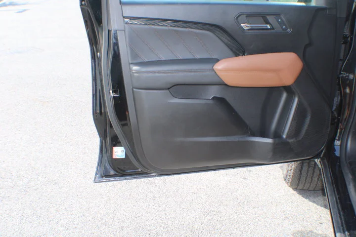 Used 2024 Onyx Black GMC AT4 image 6