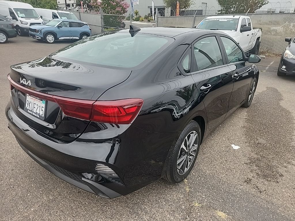 Used 2024 Black Kia LXS image 13