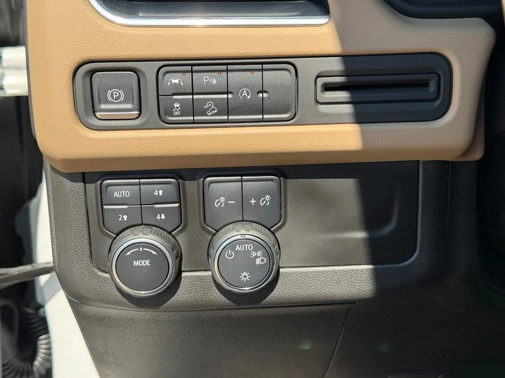 Used 2023 Beige Chevrolet Premier image 19