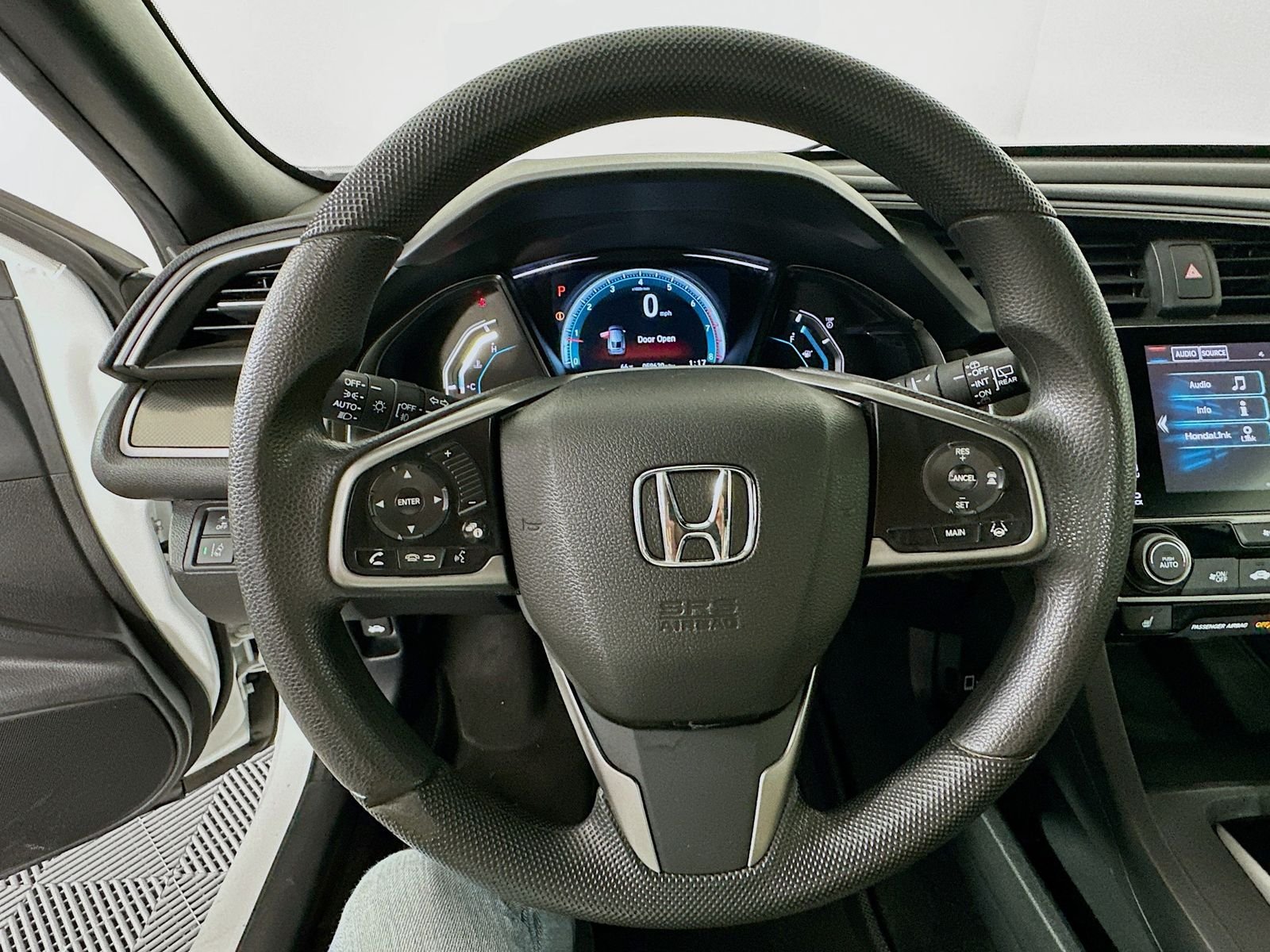 Used 2018 White Honda EX image 11