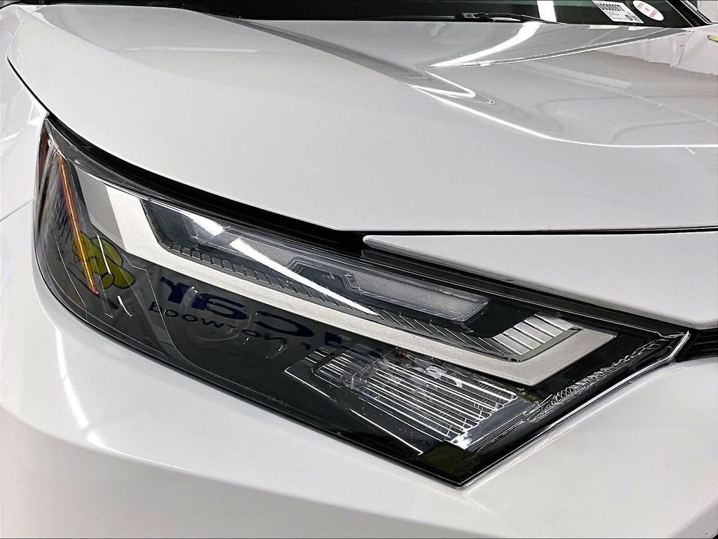 Certified Used 2025 White Toyota LE image 30