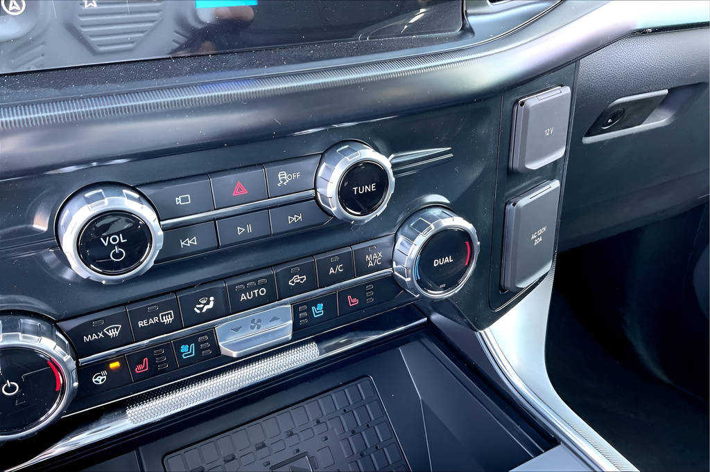 New 2025 Gray Ford Platinum image 19