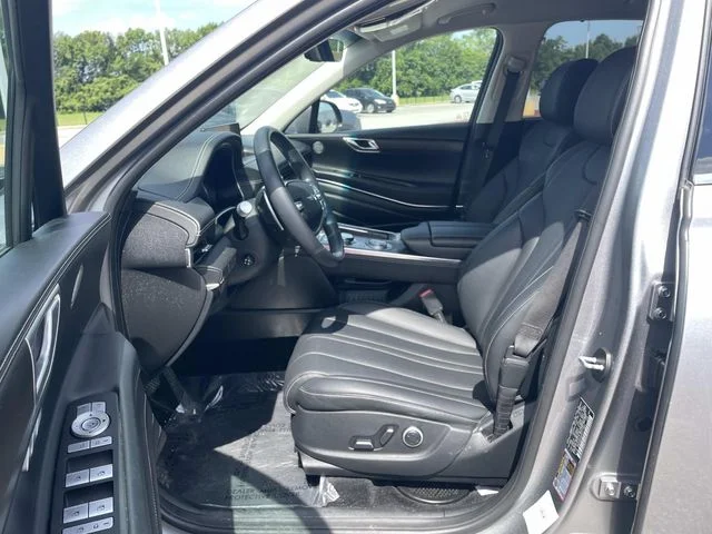 Used 2024 Silver Genesis 2.5T image 14
